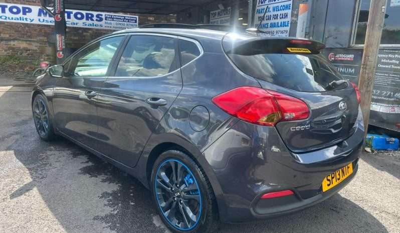 
								KIA Ceed 1.6 GDi 4 Tech DCT Euro 5 5dr full									